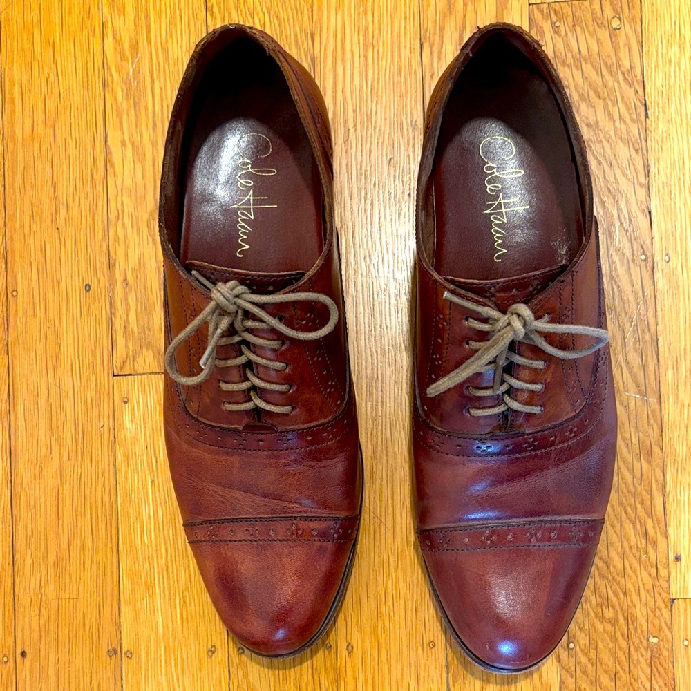 Cole Haan classic lace up oxfords